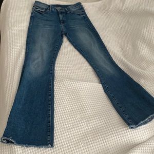 Mother “The Weekender Fray” size 28 “hop on hop off” wash